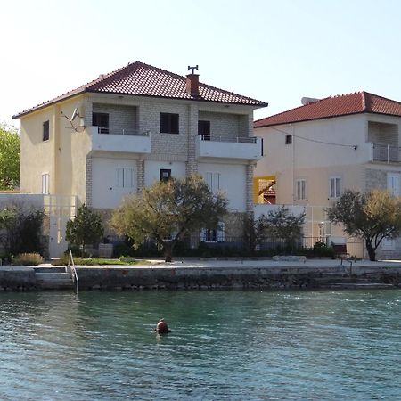 Apartments Babin Vinisce Exterior photo