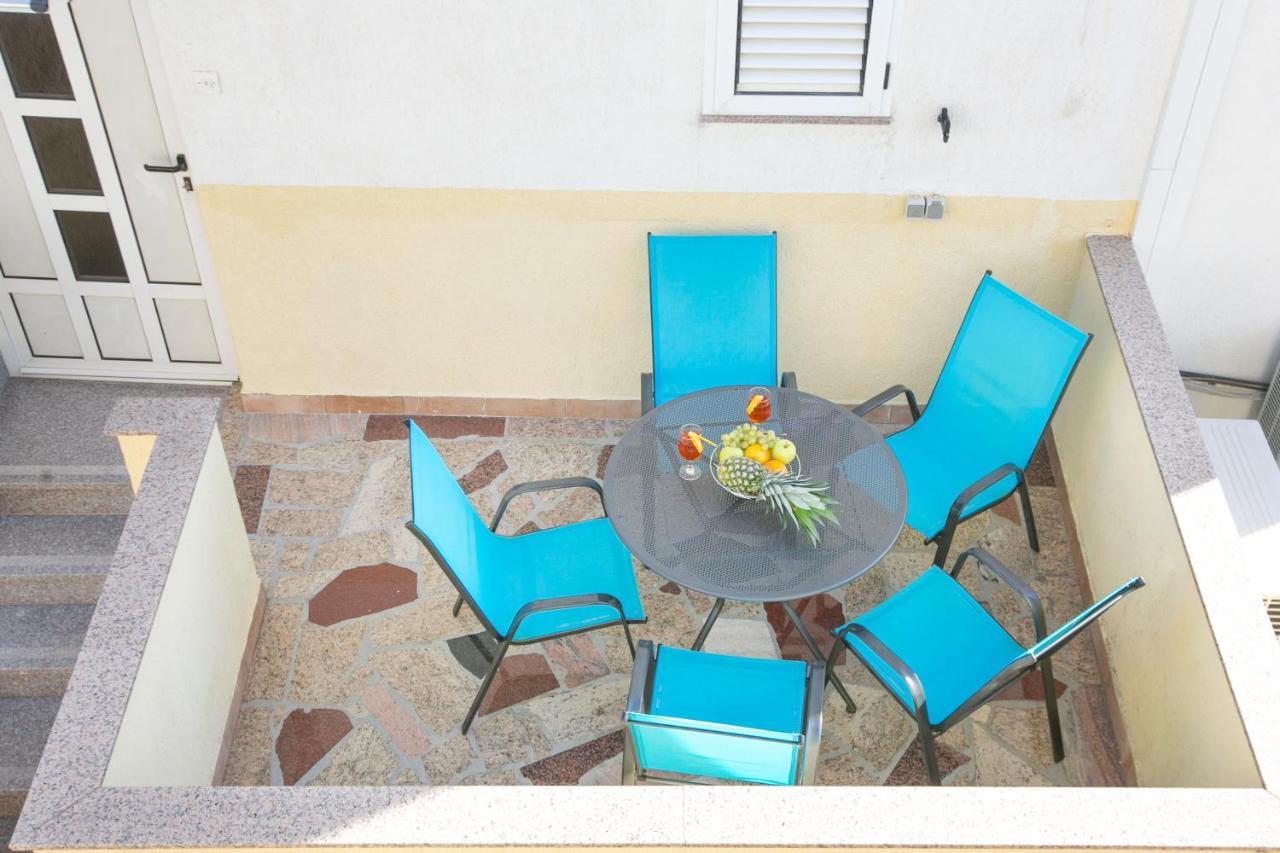 Apartments Babin Vinisce Exterior photo